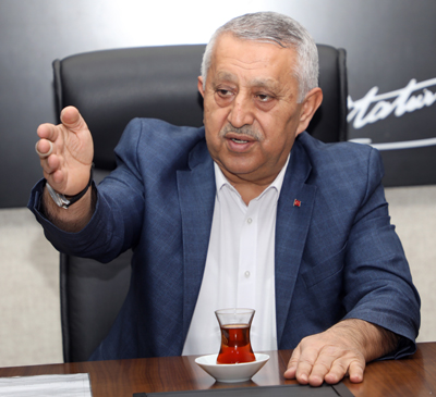 BAŞKAN ZEYBEK SORUNLARI DİNLEDİ