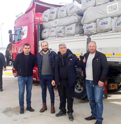 AFYON’DAN ELAZIĞ’A 16 TIR ÇADIR