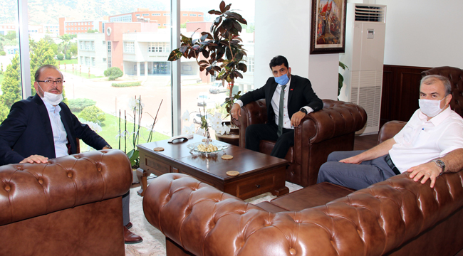 REKTÖR OKUMUŞ'TAN ADÜ'YE ZİYARET