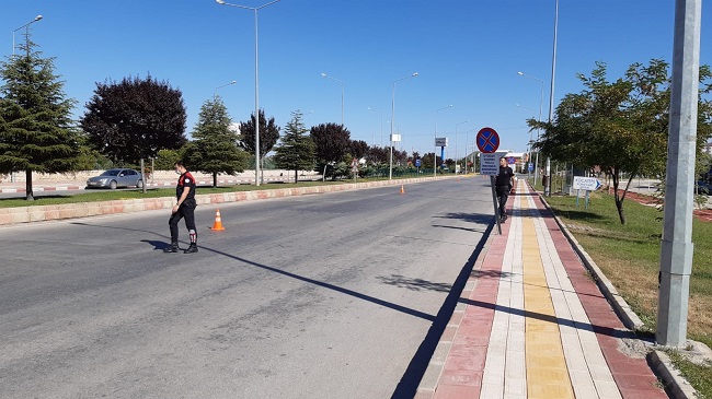 OTOGAR ÖNÜNDE UNUTULAN BAVUL FÜNYE İLE PATLATILDI