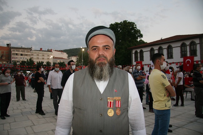 MİLLETİMİZ YİNE MEYDANLARDA