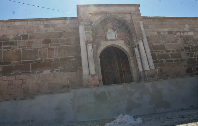 700 YILLIK KERVANSARAYDA TADİLAT SKANDALI