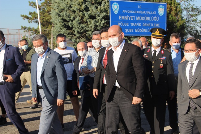 BAKAN SOYLU'DAN SÜRÜCÜLERE KORONA VİRÜS UYARISI