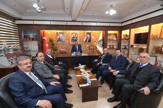 SANDIKLI'DA AK PARTİ GENEL BAŞKAN YARDIMCISINA SEVGİ SELİ