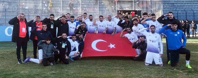 JETLERDEN BEŞİ BİR YERDE