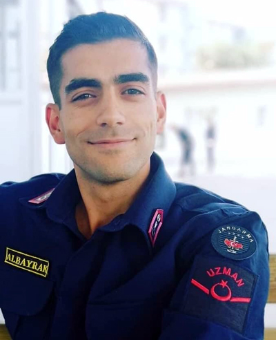 KAZA KURŞUNUYLA HAYATINI KAYBEDEN UZMAN ÇAVUŞUN CENAZESİ TOPRAĞA VERİLDİ