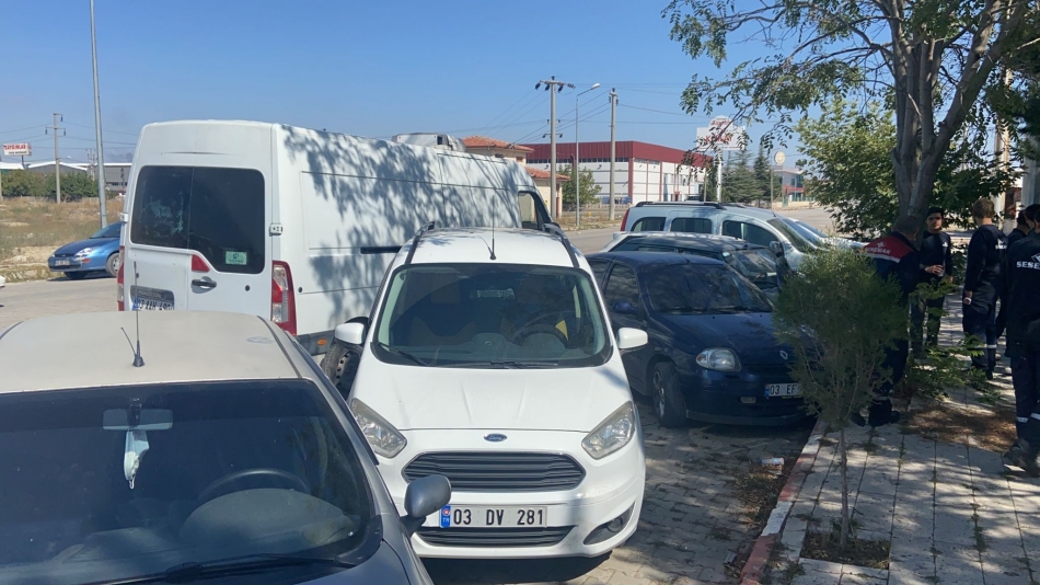 Fabrika işçileri dışarı çıktıklarında park ettikleri araçlarını bakın nasıl buldu -1