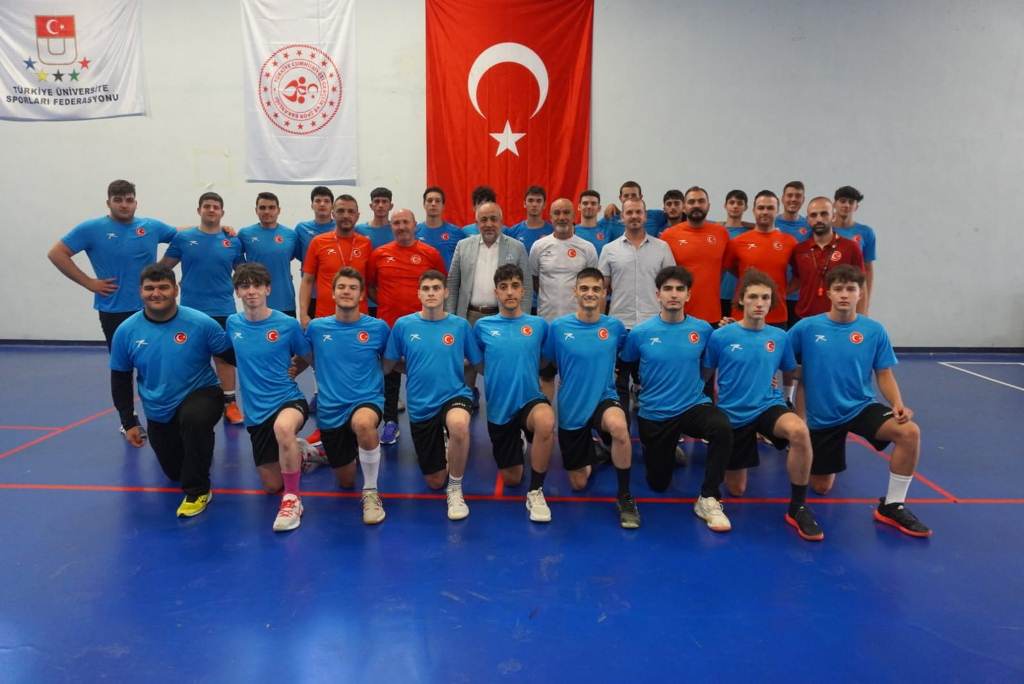 KASAPOĞLU, U-17 HENTBOL MİLLİ TAKIMIYLA BULUŞTU-2