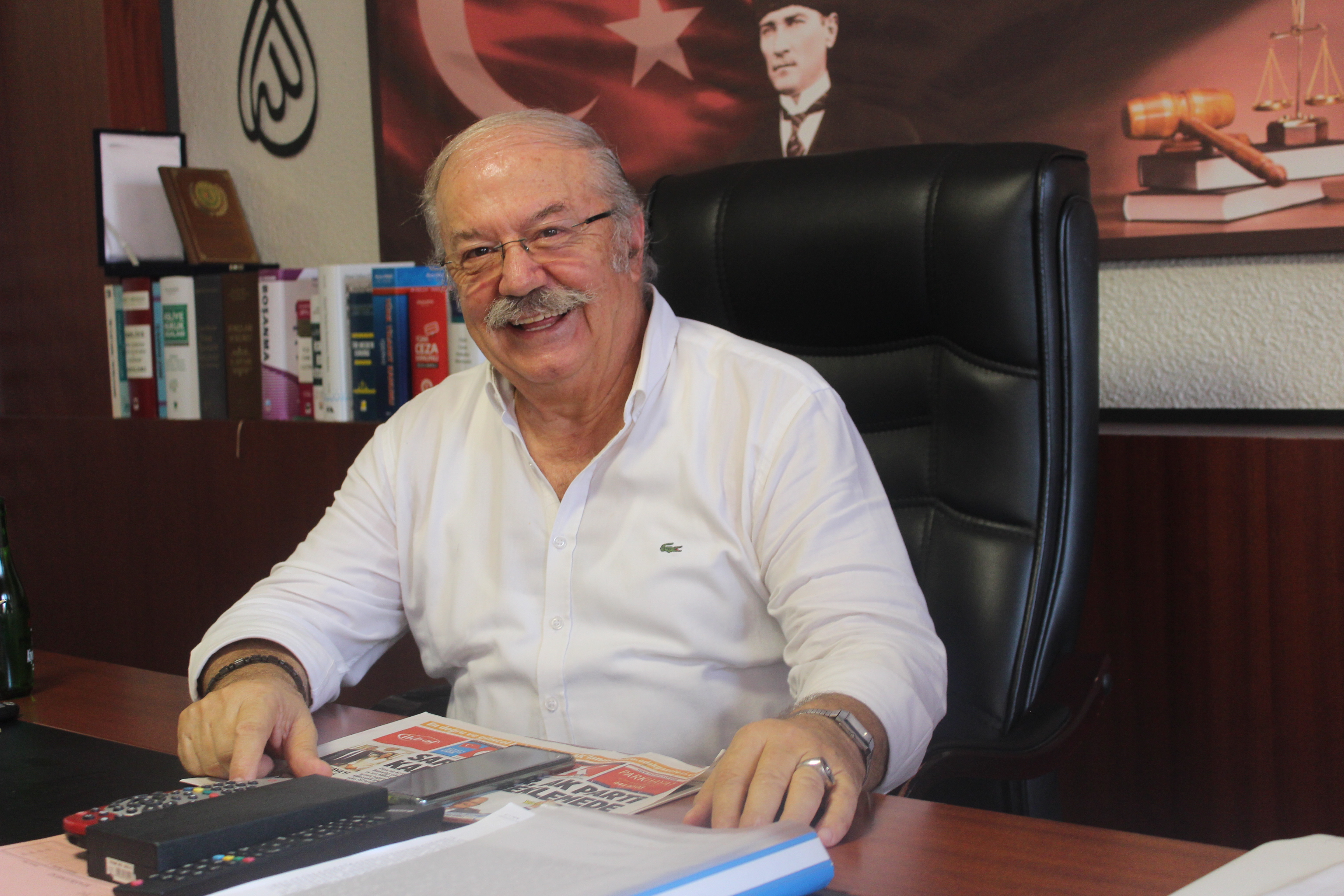 BAŞARILI AVUKAT MESLEKTE YARIM ASRI DEVİRDİ-1