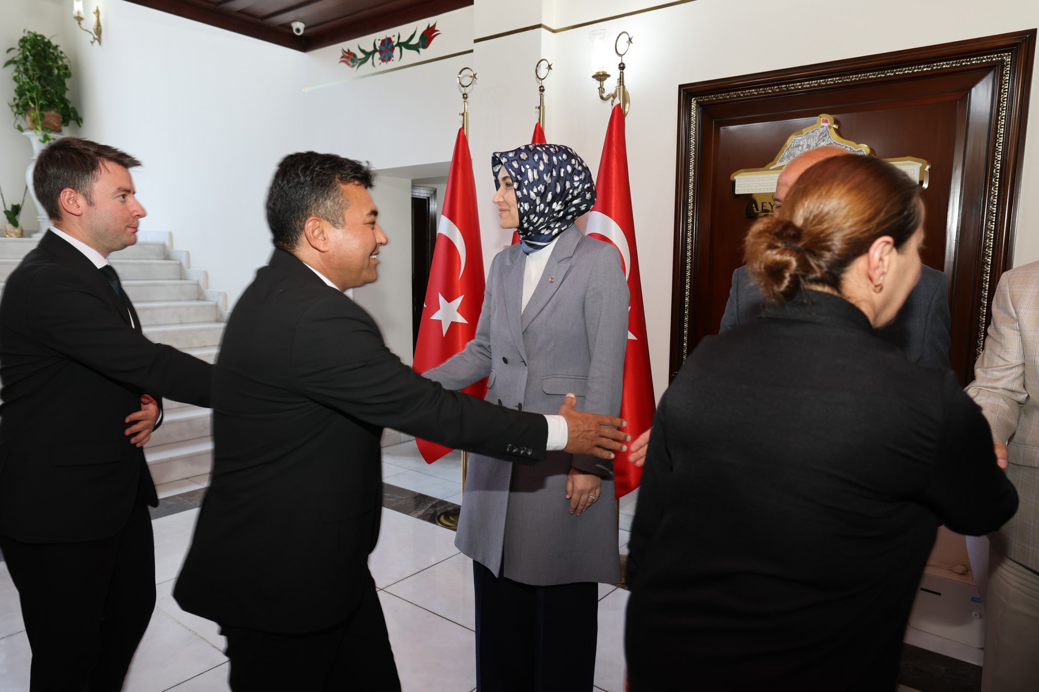 Vali Yiğitbaşı Çalışma Arkadaşlarıyla Bayramlaştı-1