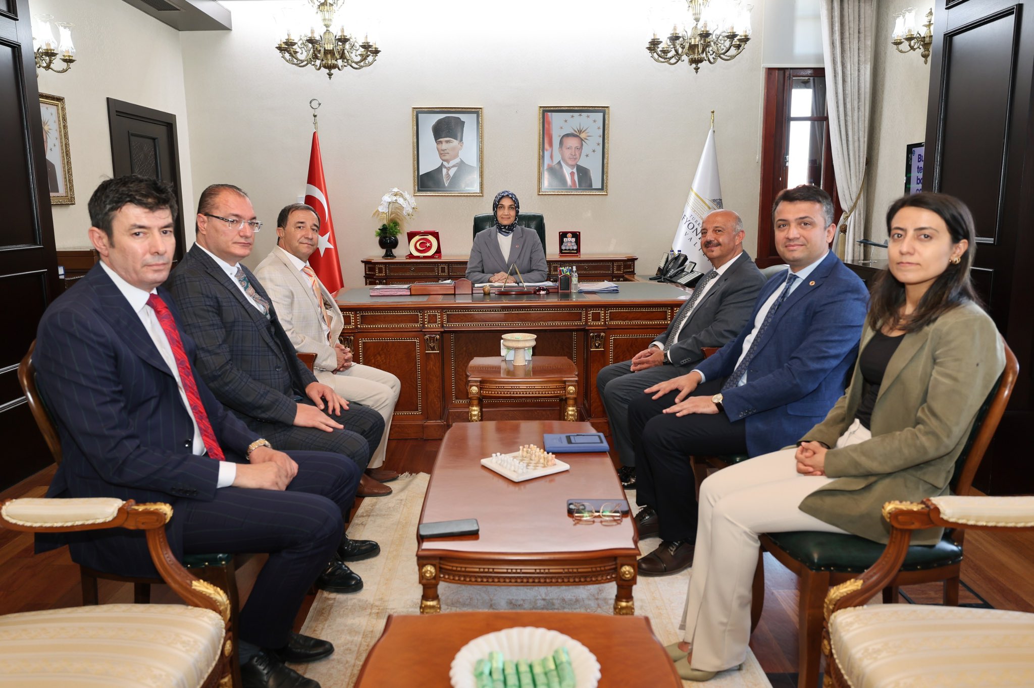 Vali Yiğitbaşı Çalışma Arkadaşlarıyla Bayramlaştı-3