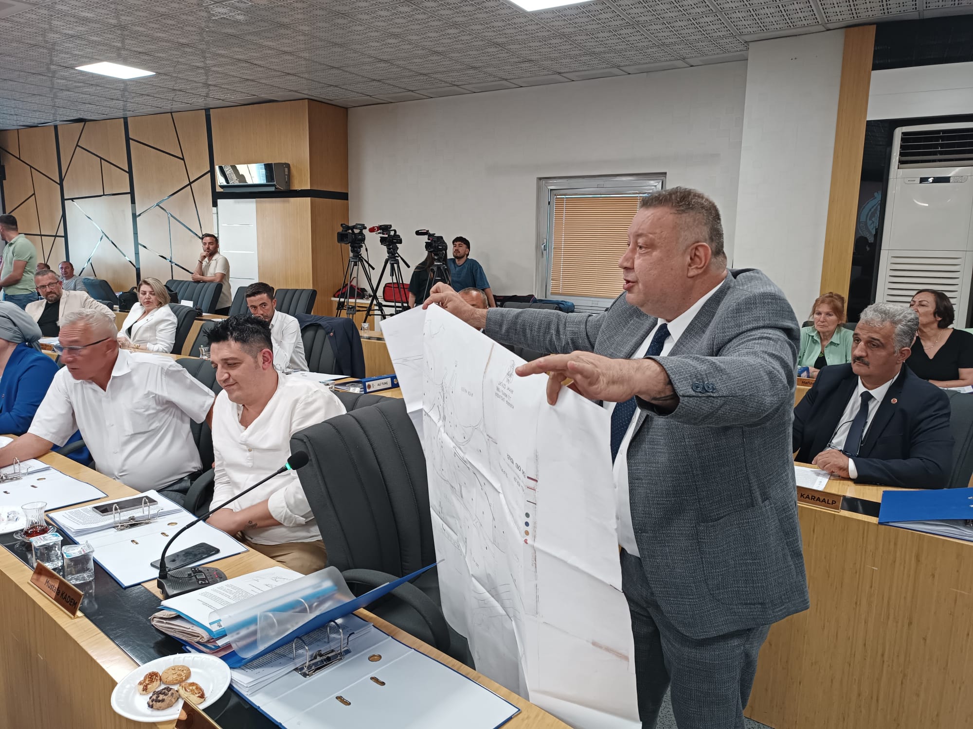 Belediye Meclisi’nde Önemli Kararlara İmza Atıldı-6
