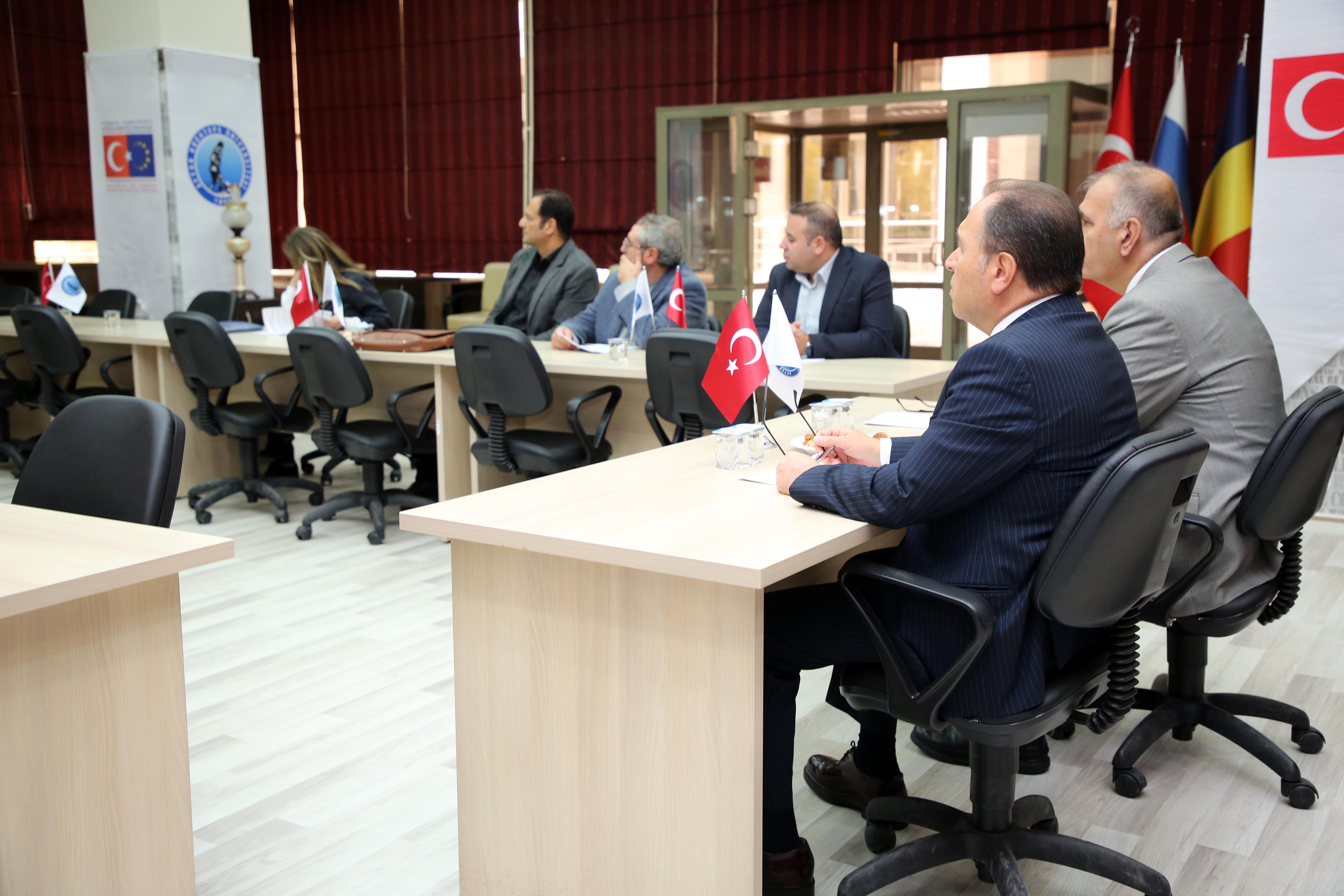 AKÜ Uluslararası İlişkiler Merkezi, Yeni Dönem İlk Yönetim Kurulu Toplantısını Yaptı