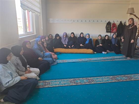 Kur'an'ı Anlama Temel Programı, Altınoluk'ta Tüm Hızıyla Sürüyor