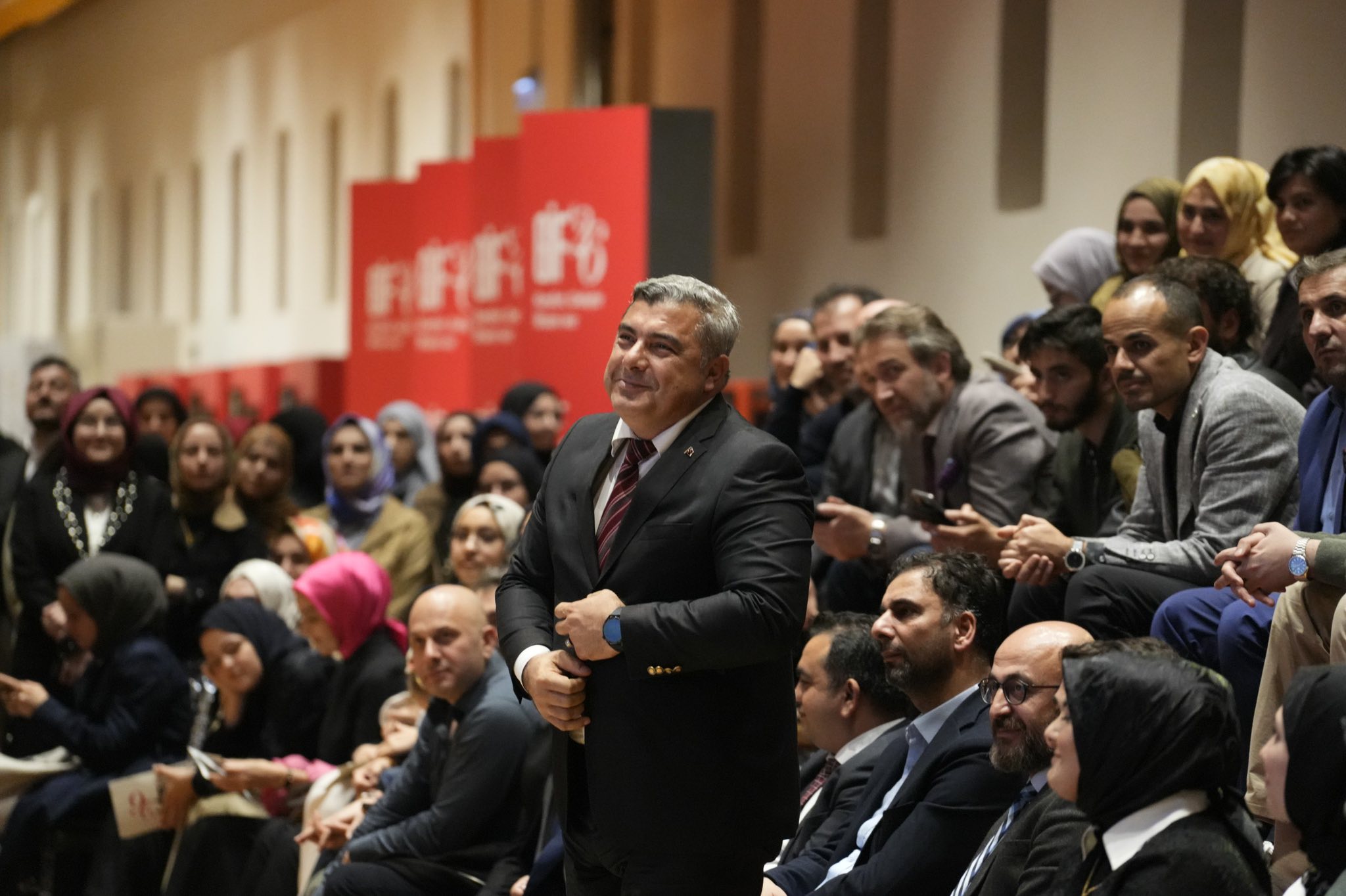 Vali Yiğitbaşı'ndan TÜRGEV'in Güzel İşler Fabrikası'na Destek