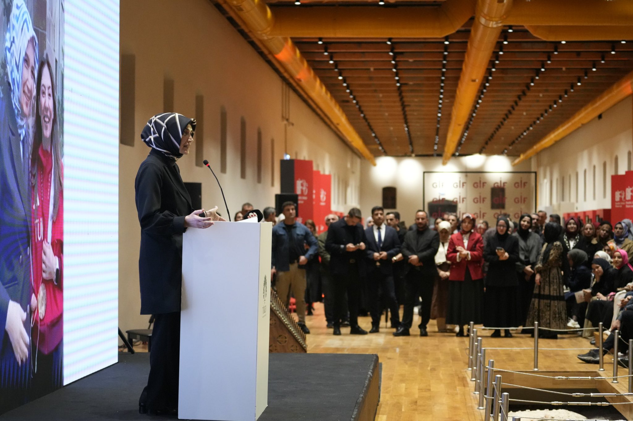 Vali Yiğitbaşı'ndan TÜRGEV'in Güzel İşler Fabrikası'na Destek