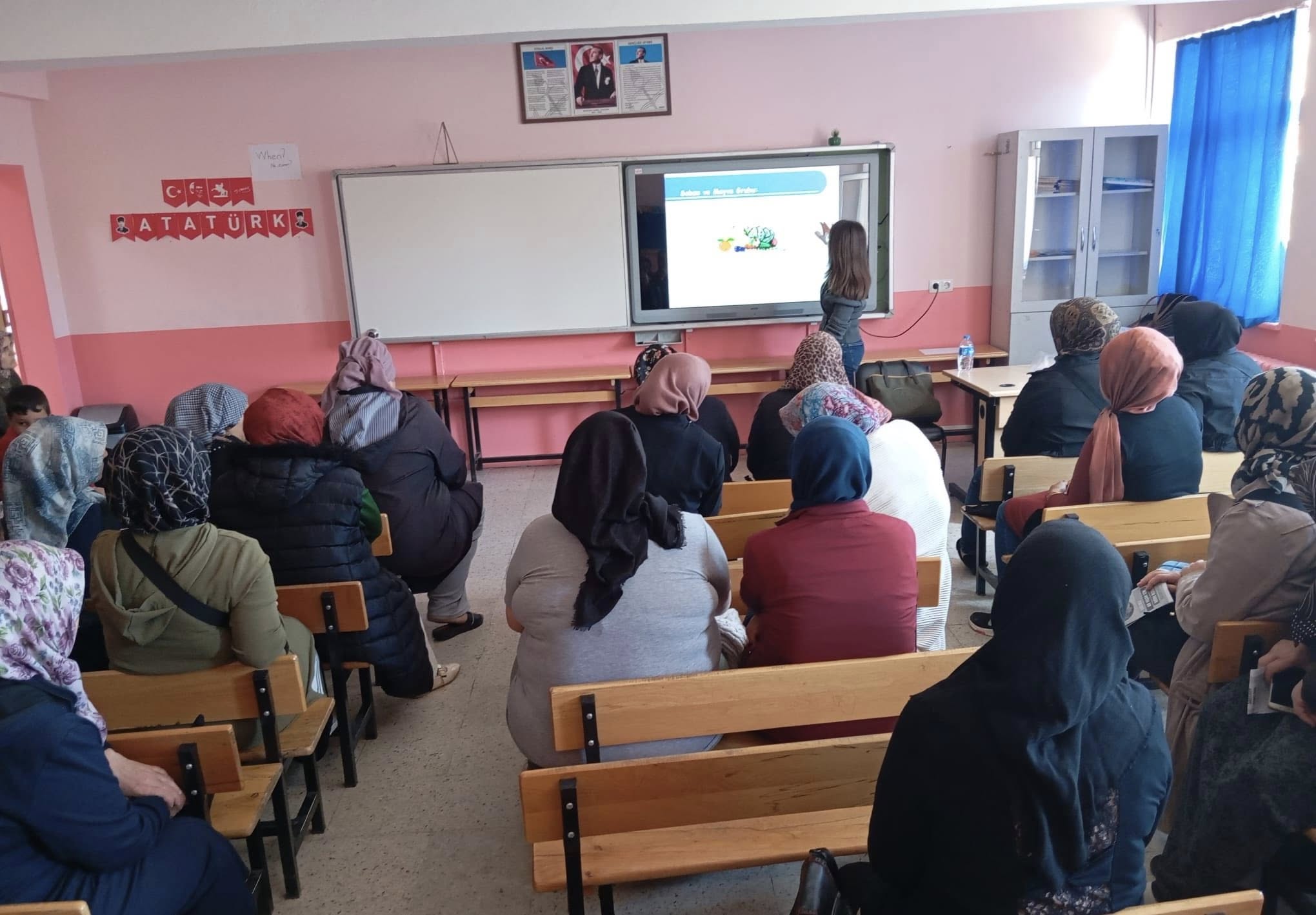 Sandıklı'da "Ailemle Obeziteyle Savaşıyorum" Semineri Düzenlendi
