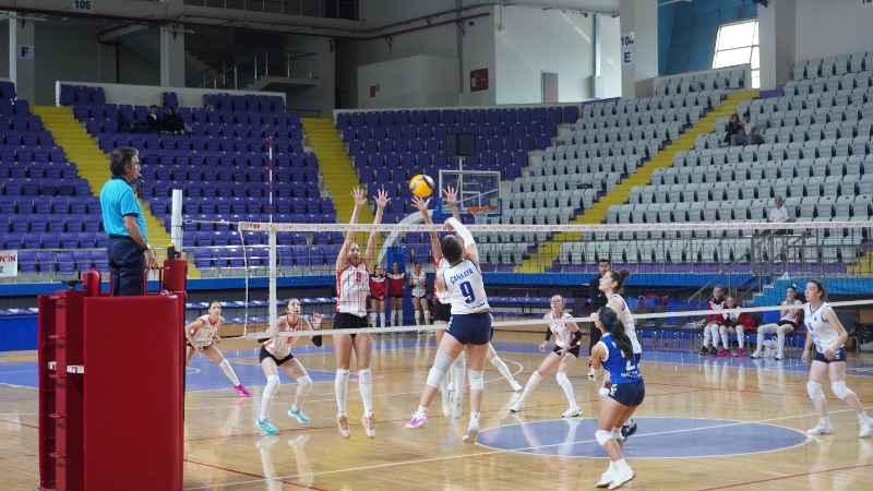 Afyon Gençlik Spor Evinde Direndi Ama Yetmedi!