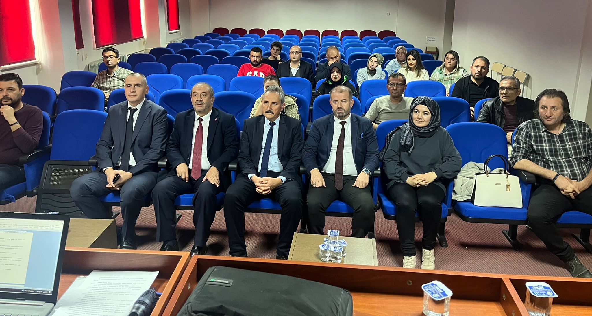 Afyon Öğretmen Akademileri 'Şiirle' Açıldı