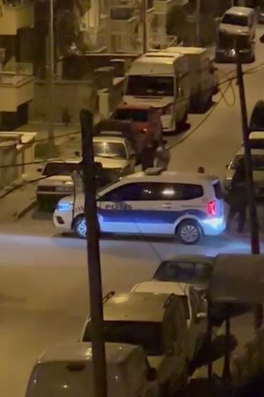 Afyon Yunus Emre Mahallesinde Kılıç İle Ev Bastı!