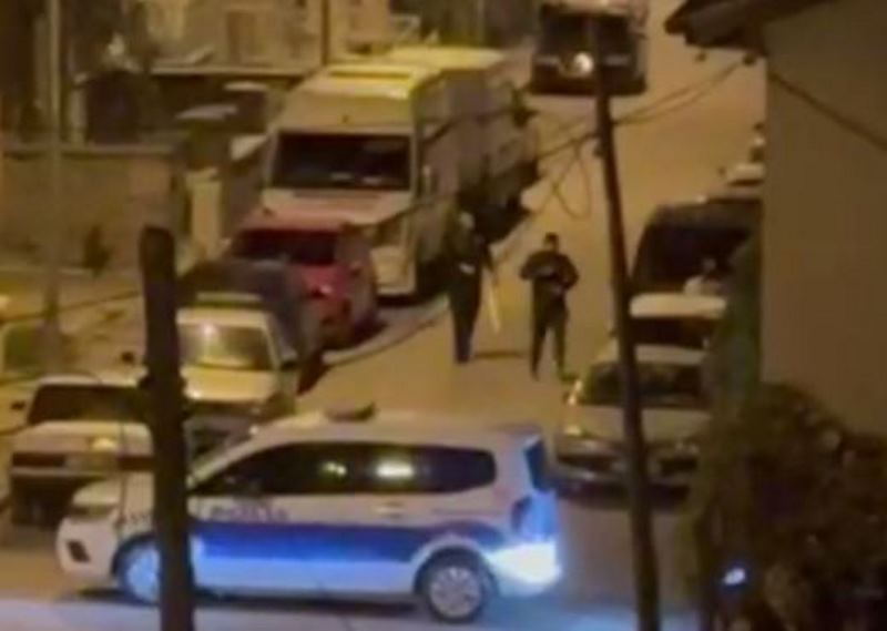 Afyon Yunus Emre Mahallesinde Kılıç İle Ev Bastı!