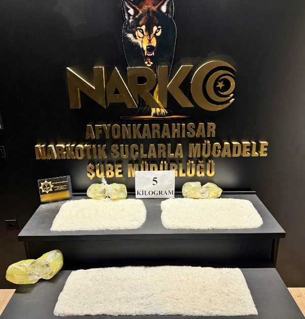 Afyon’da Durdurulan Tırdan 5 Kg Uyuşturucu Çıktı!