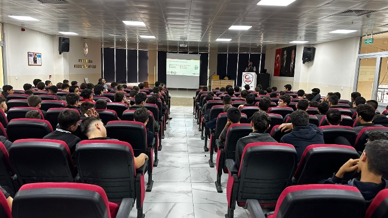 Afyon’da Öğrencilere Siber Güvenlik Eğitimi