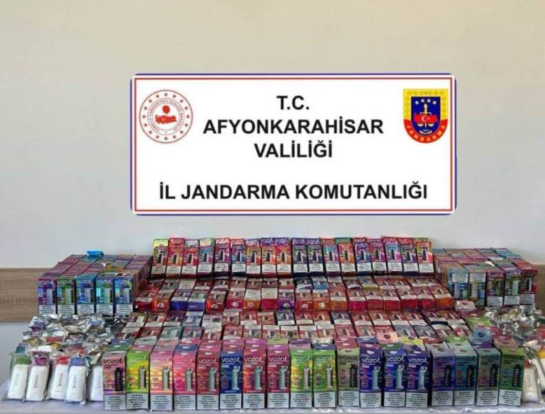 Afyonkarahisar Jandarmasından Kaçak Elektronik Sigara Operasyonu!