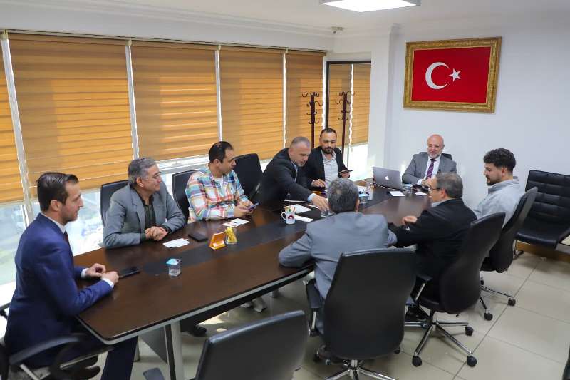 AK Parti'de Türkiye Yüzyılı Vizyonuyla Vatandaş Buluşmaları Sürüyor