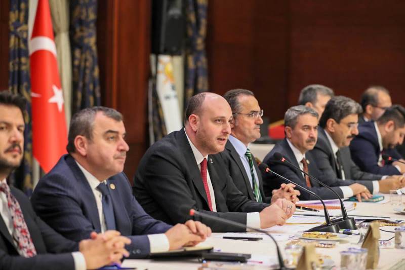 AK Partili Şahin, Daraltılmış İl Başkanları Toplantısı’na Katıldı