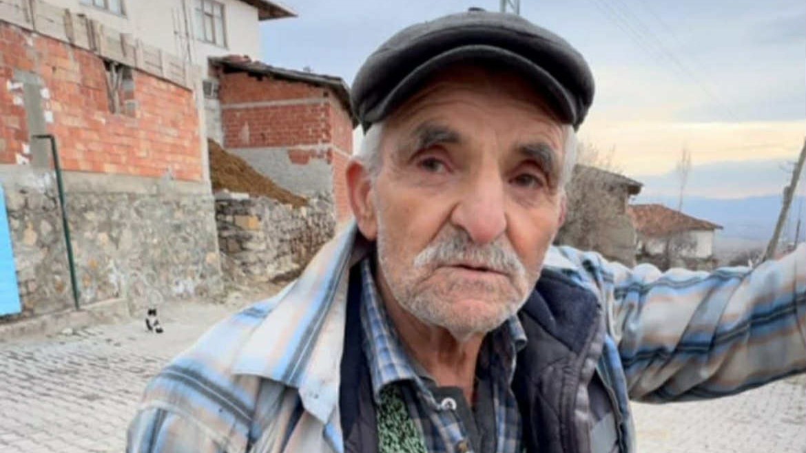 Pazardan Mezara: 3 Kardeş Ve Enişteleri Yan Yana Defnedildi