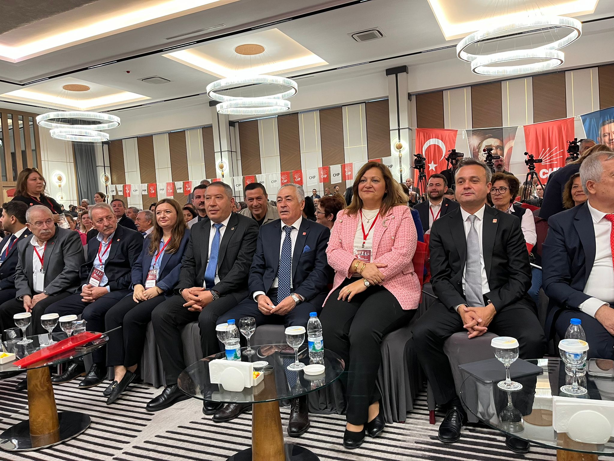 Başkan Köksal, Kongre Salonuna Giriş Yaptı, Üç Başkan Adayıyla Özel Görüşme Gerçekleştirecek