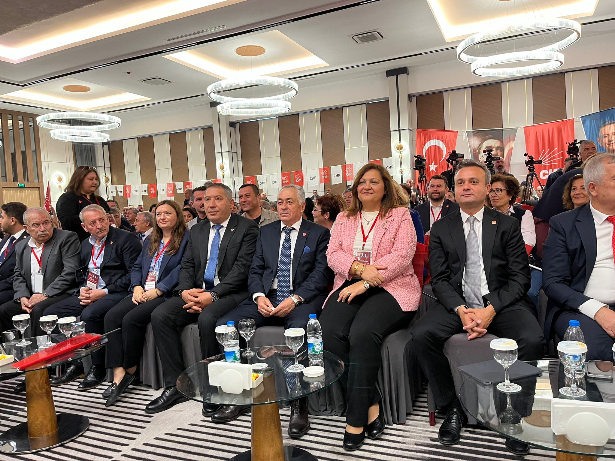 Başkan Köksal, Kongre Salonuna Giriş Yaptı, Üç Başkan Adayıyla Özel Görüşme Gerçekleştirecek