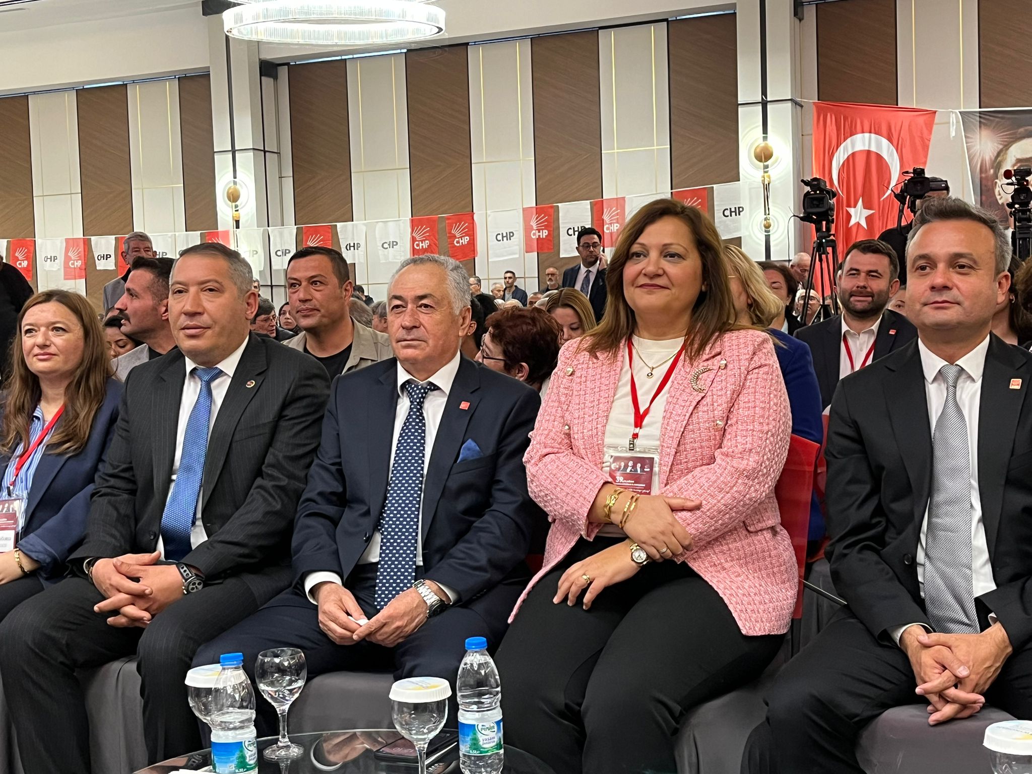 Başkan Köksal, Kongre Salonuna Giriş Yaptı, Üç Başkan Adayıyla Özel Görüşme Gerçekleştirecek