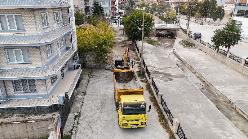Başkan Serkan Koyuncu’dan Rıhtım Kenarı’na Konforlu Yol Yatırımı