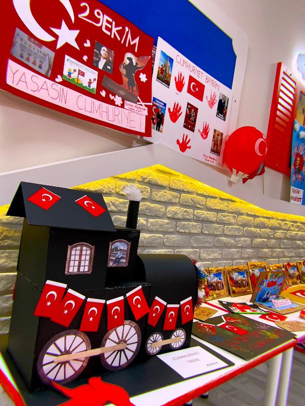 Cumhuriyet Coşkusu Minik Kalplerle Buluştu