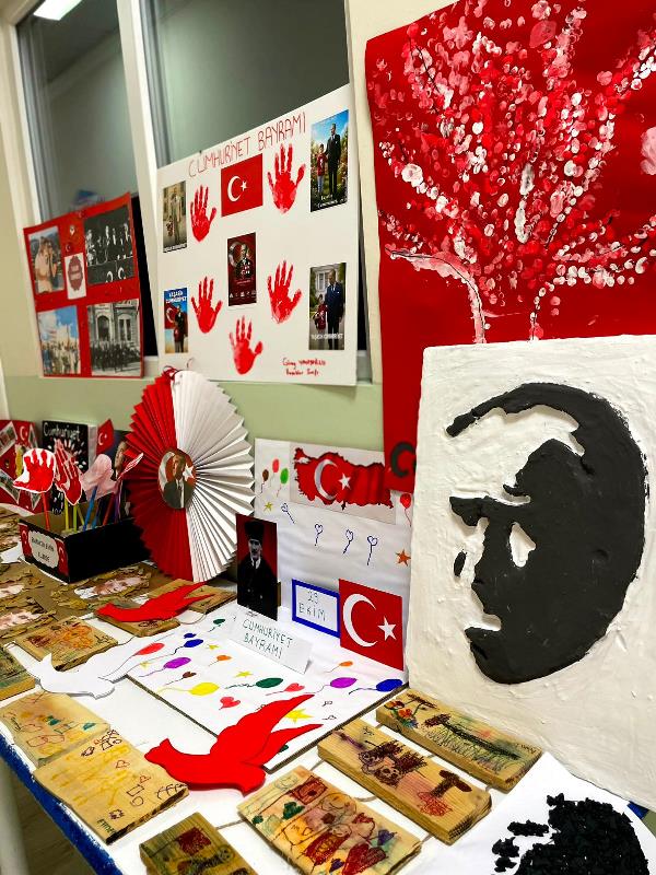 Cumhuriyet Coşkusu Minik Kalplerle Buluştu