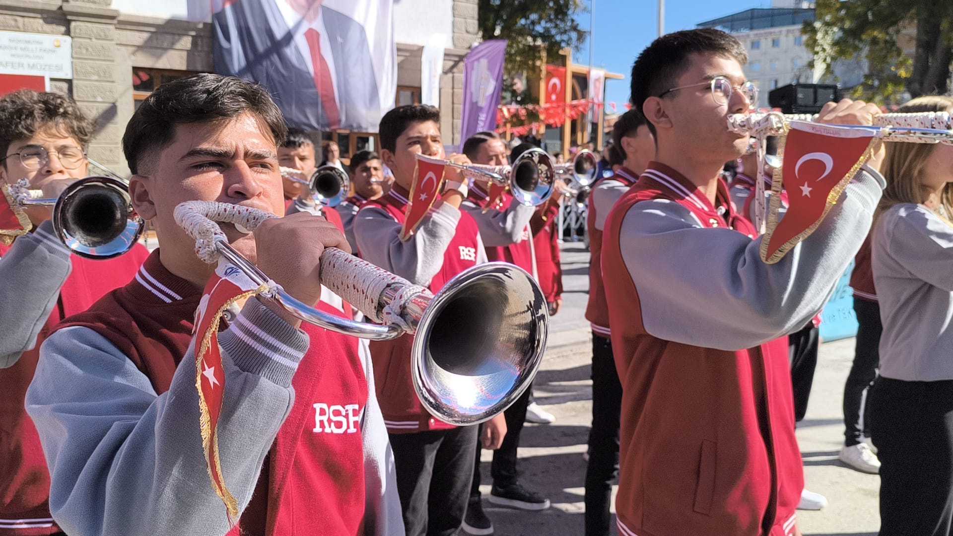 Cumhuriyetin 102. Yılında Gurur Geçidi: RSP Bandosu Cumhuriyet Coşkusuna Ritim Kattı!