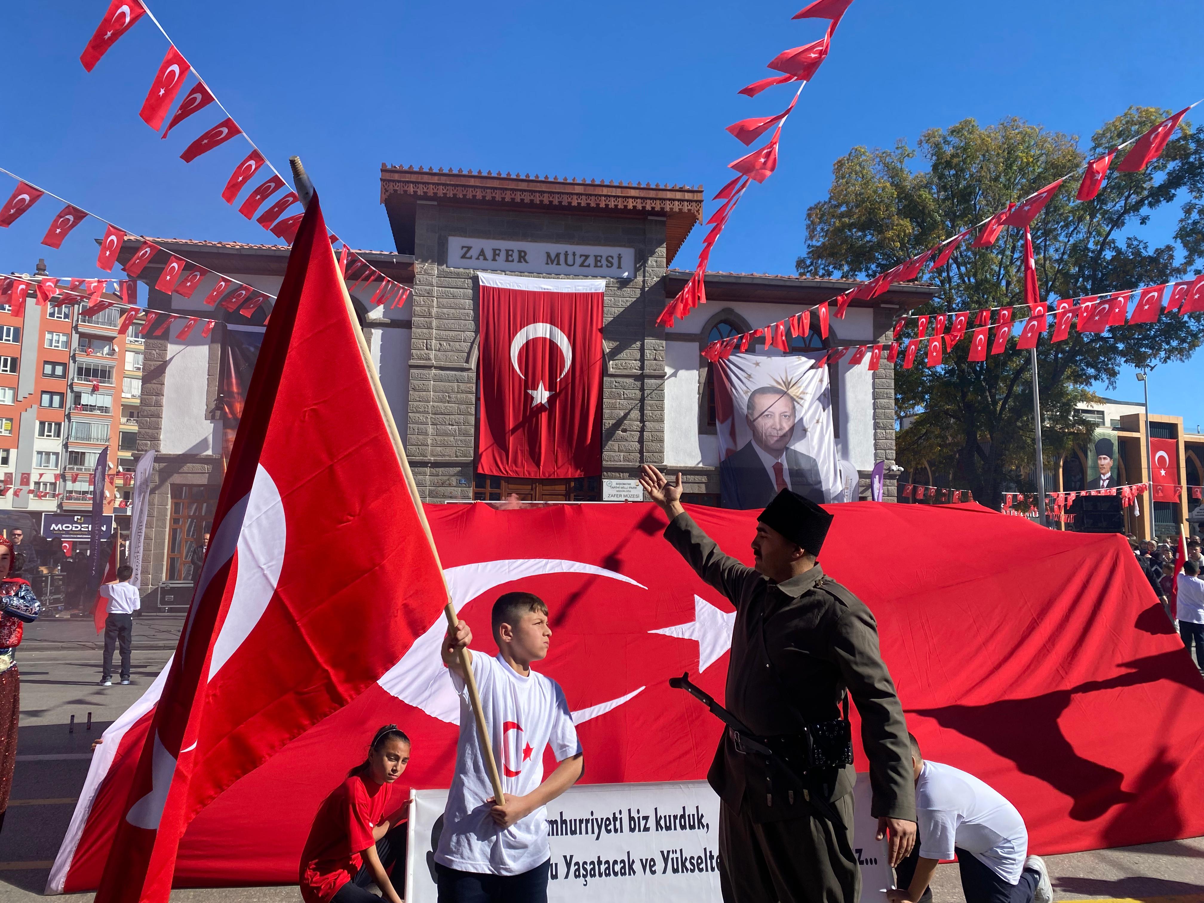 Cumhuriyetin 102. Yılında Gurur Geçidi: RSP Bandosu Cumhuriyet Coşkusuna Ritim Kattı!