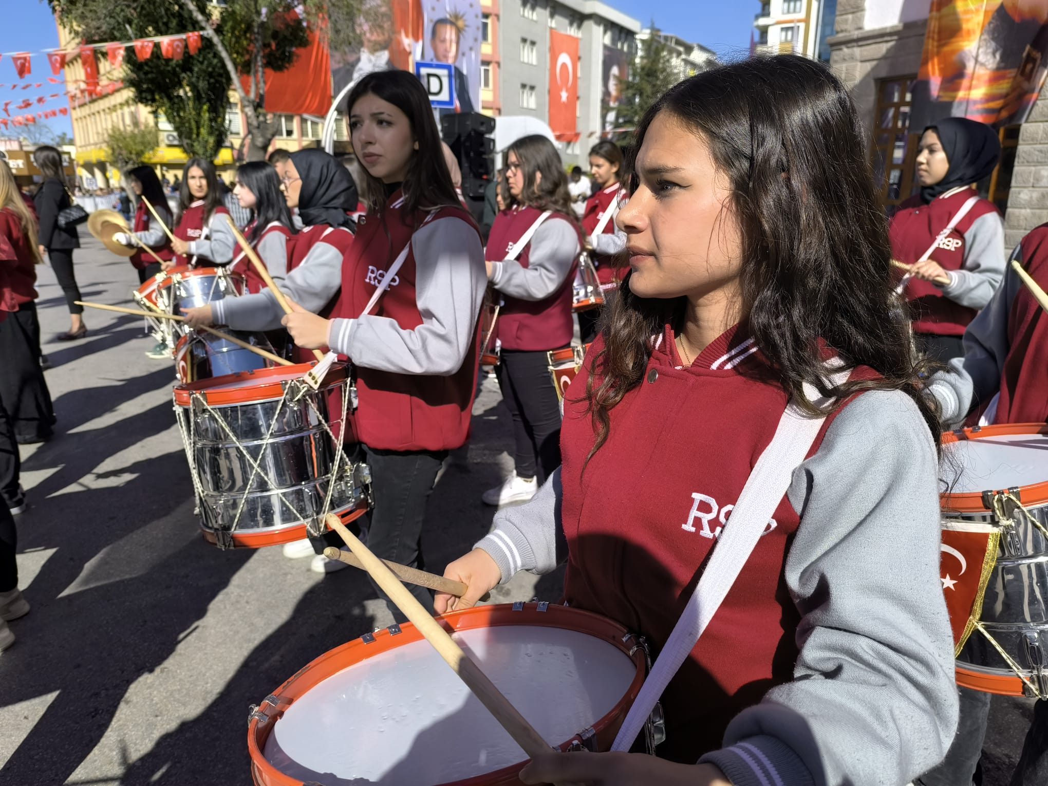 Cumhuriyetin 102. Yılında Gurur Geçidi: RSP Bandosu Cumhuriyet Coşkusuna Ritim Kattı!