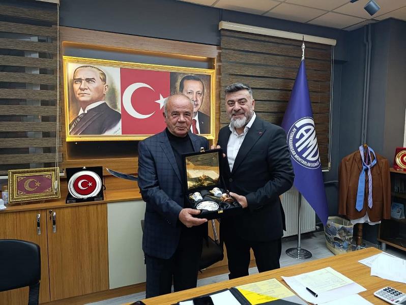 Dervişpaşa Muhtarı Boztay’a Hizmet Teşekkürü