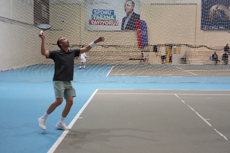 Erkekler Kort Tenisi Finali Gerçekleşti