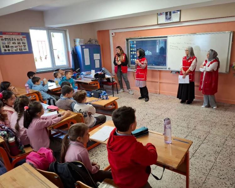 Fatih İlkokulu’nda Yardımlaşma Dersi