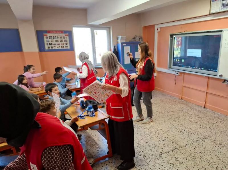 Fatih İlkokulu’nda Yardımlaşma Dersi