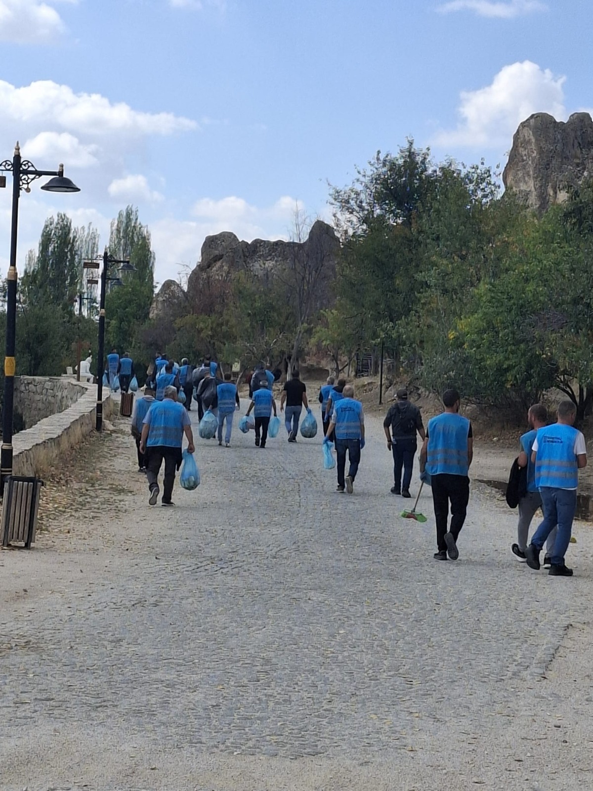 Frig Vadisi’nde Yükümlülerden Çevre Temizliği