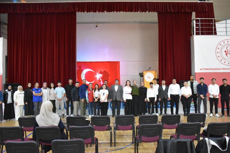 Gönüllü Gençler "Vatan Ve Aşk" İçin Buluştu