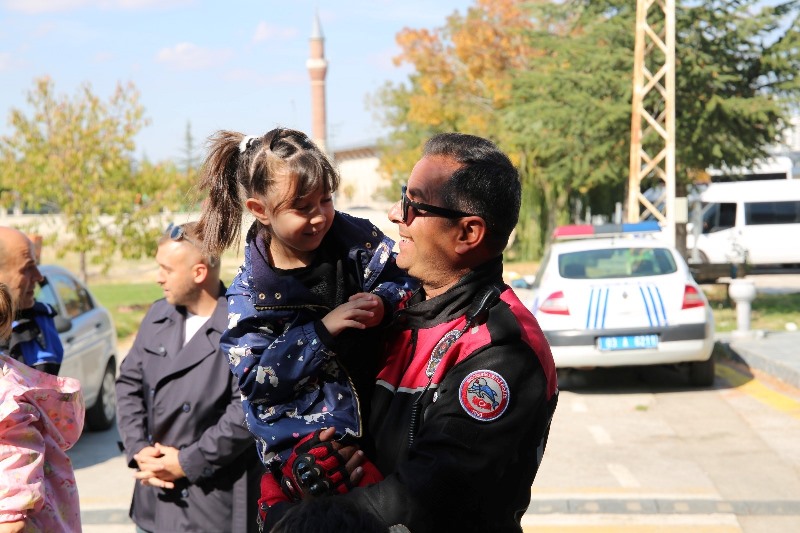 Minik Öğrencilerden Emniyete Anlamlı Ziyaret