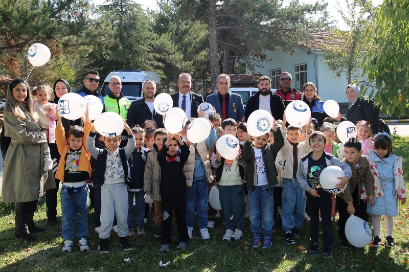 Minik Öğrencilerden Emniyete Anlamlı Ziyaret