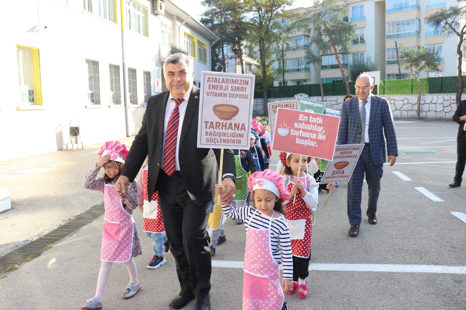 Müdür Sünnetci, Eğitimde Sağlıklı Beslenme Bilincini Güçlendiriyor