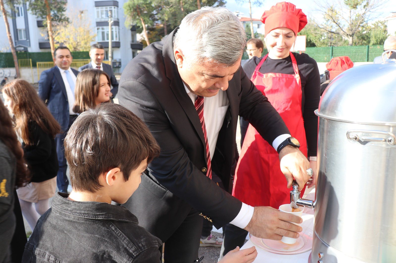 Müdür Sünnetci, Eğitimde Sağlıklı Beslenme Bilincini Güçlendiriyor